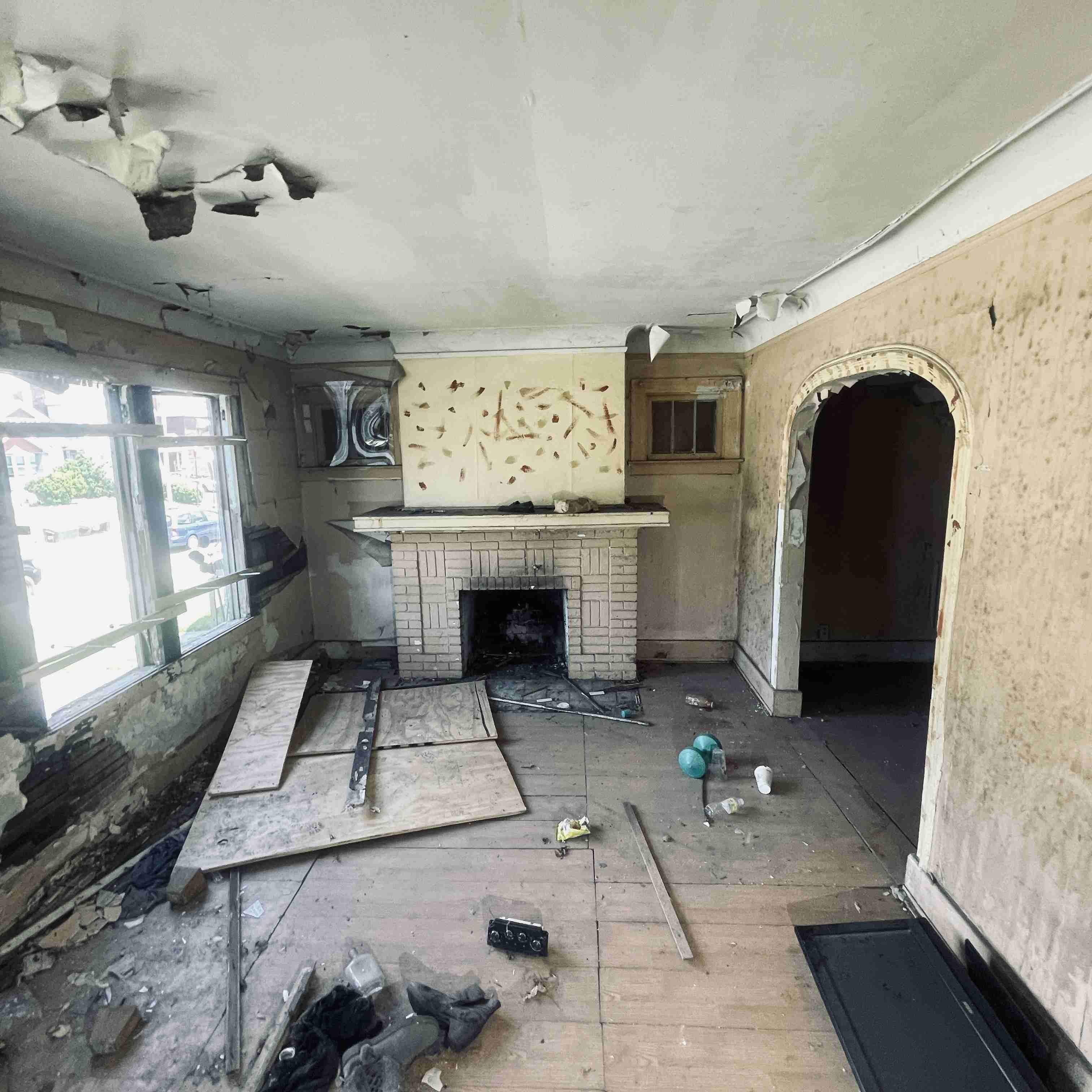 2537 Fullerton (48).jpg